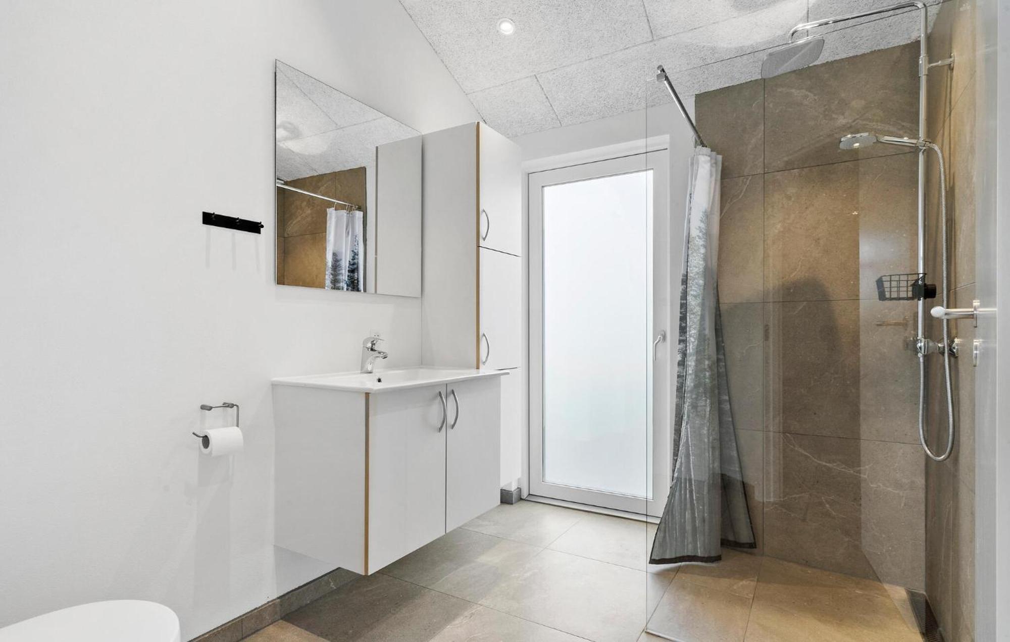 Beautiful Home In Tarm With Sauna Buitenkant foto