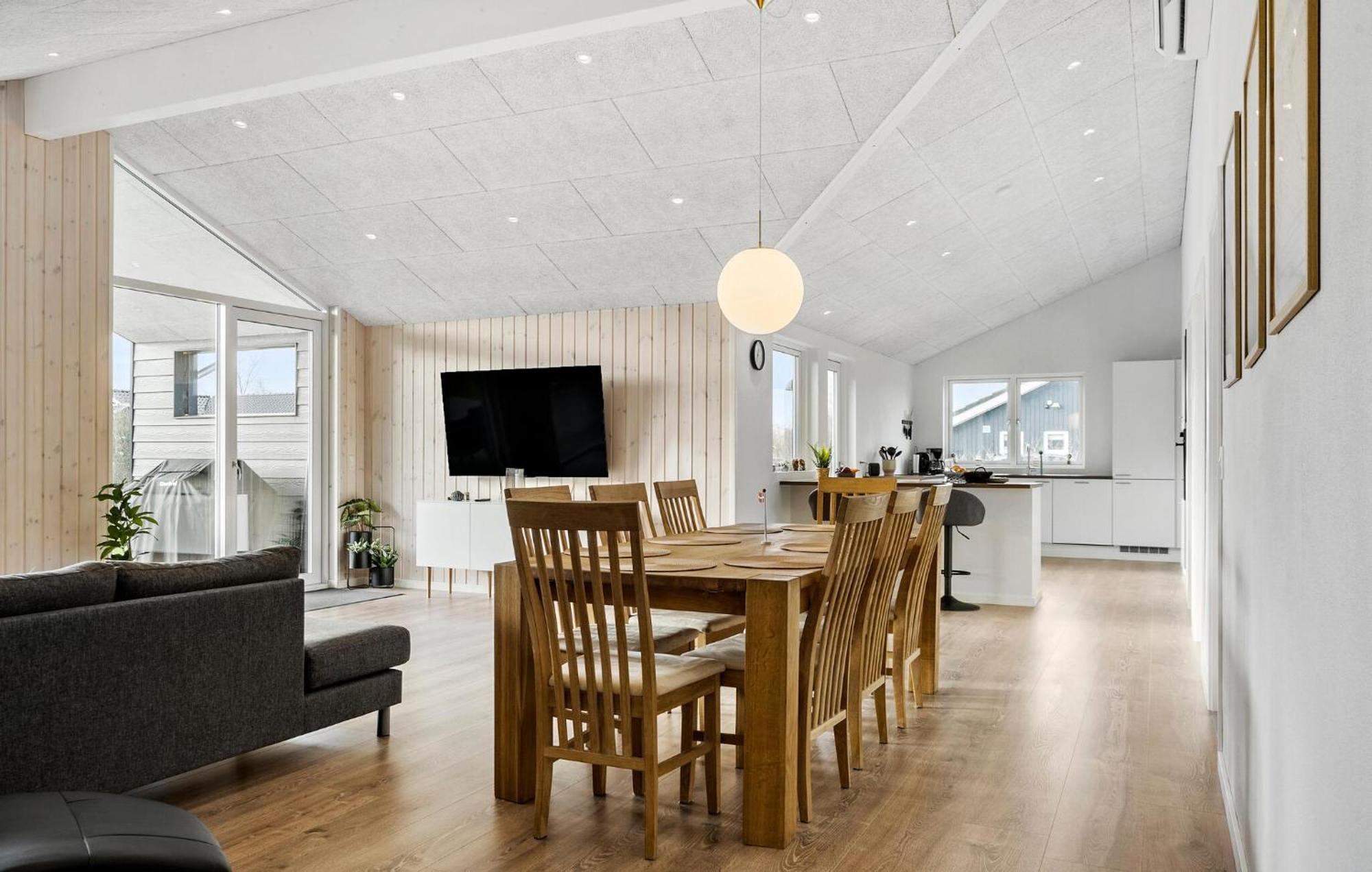 Beautiful Home In Tarm With Sauna Buitenkant foto