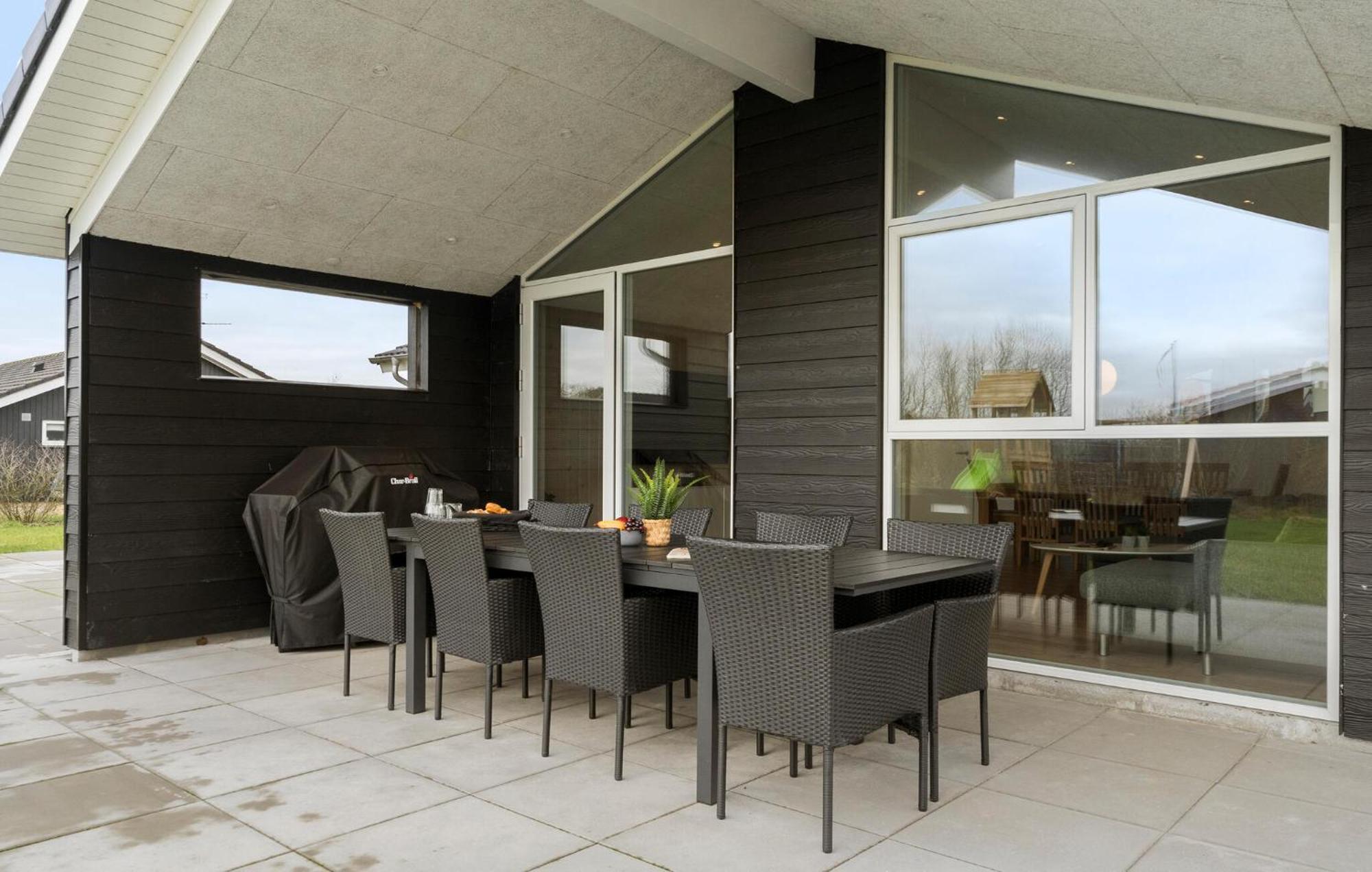 Beautiful Home In Tarm With Sauna Buitenkant foto